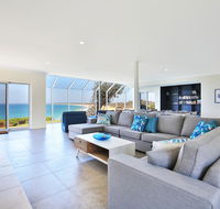 Neptune - Absolute Beachfront - Inverell Accommodation