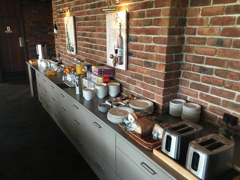 Econo Lodge Gateway Tamworth - Inverell Accommodation 10