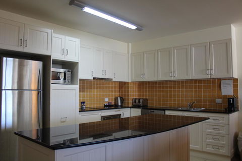 The Boathouse Resort Luxury Apartments - Inverell Accommodation 12
