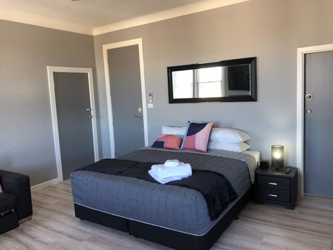 The Mark Studios - Inverell Accommodation 22
