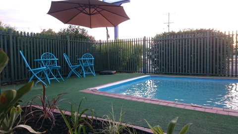Adelong Motel - Inverell Accommodation 9