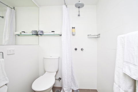 Manly Paradise Motel & Apartments - Inverell Accommodation 9