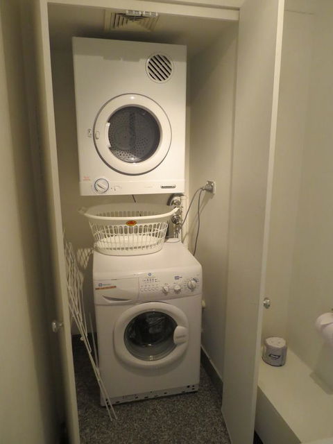 Manly Paradise Motel & Apartments - Inverell Accommodation 24