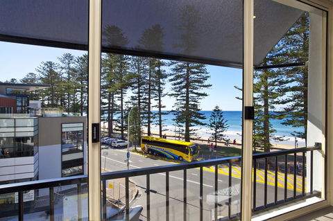 Manly Paradise Motel & Apartments - Inverell Accommodation 4