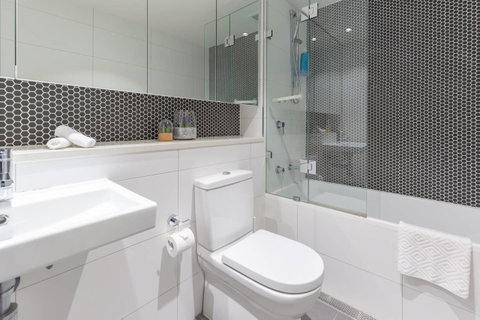 Two Bedders Apartment With Stunning Water View - Inverell Accommodation 1
