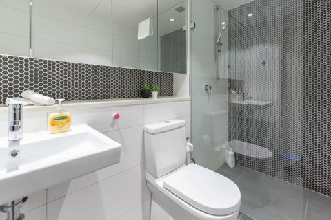 Two Bedders Apartment With Stunning Water View - Inverell Accommodation 9