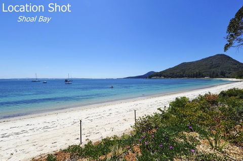 Ronald Avenue 1/65 - Shoal Bay - Inverell Accommodation 10