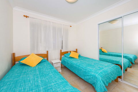 Ronald Avenue 1/65 - Shoal Bay - Inverell Accommodation 8