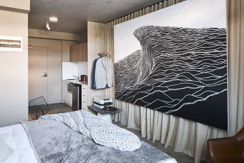 The Collectionist Newtown - Inverell Accommodation 11
