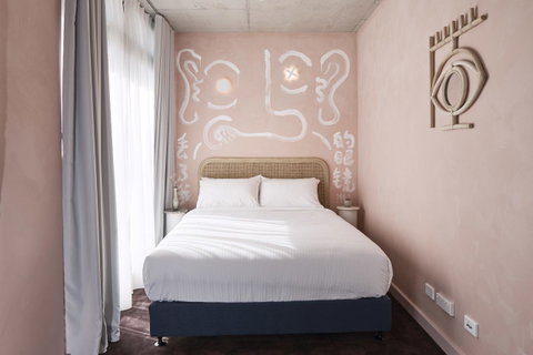 The Collectionist Newtown - Inverell Accommodation 23