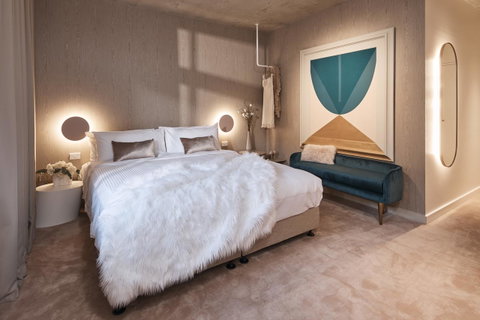 The Collectionist Newtown - Inverell Accommodation 26