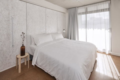 The Collectionist Newtown - Inverell Accommodation 15