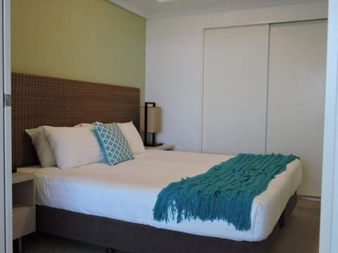 BASE Holidays - Ettalong Beach Premium Apartments - Inverell Accommodation 15