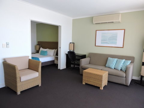 BASE Holidays - Ettalong Beach Premium Apartments - Inverell Accommodation 9
