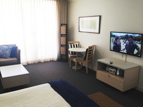 BASE Holidays - Ettalong Beach Premium Apartments - Inverell Accommodation 40