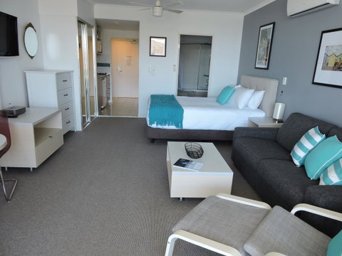 BASE Holidays - Ettalong Beach Premium Apartments - Inverell Accommodation 18