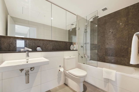 Stunning Sunset Water View 2BEDs On High Rises - Inverell Accommodation 10