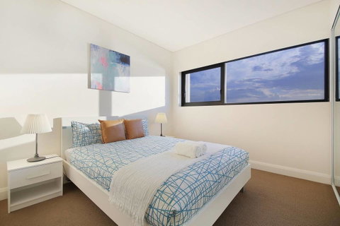 Stunning Sunset Water View 2BEDs On High Rises - Inverell Accommodation 2