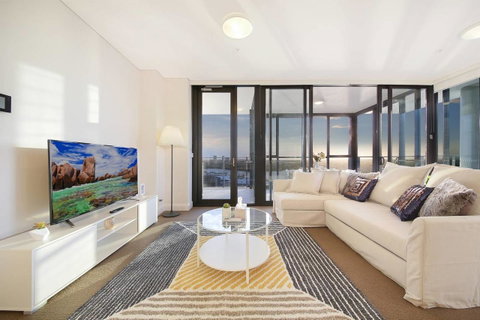 Stunning Sunset Water View 2BEDs On High Rises - Inverell Accommodation 5