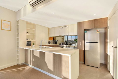 Stunning Sunset Water View 2BEDs On High Rises - Inverell Accommodation 8