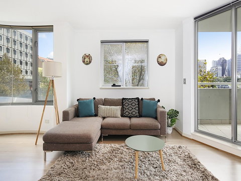 Lower Bridge And Sails - Executive 2BR Darlinghurst Apartment With Balcony And Rooftop Views - Inverell Accommodation 4