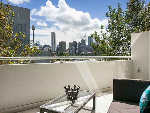 Lower Bridge And Sails - Executive 2BR Darlinghurst Apartment With Balcony And Rooftop Views - Inverell Accommodation 6