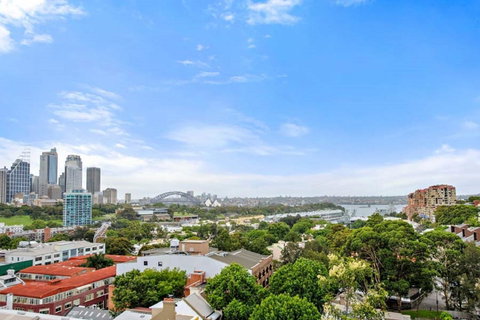 Lower Bridge And Sails - Executive 2BR Darlinghurst Apartment With Balcony And Rooftop Views - Inverell Accommodation 13
