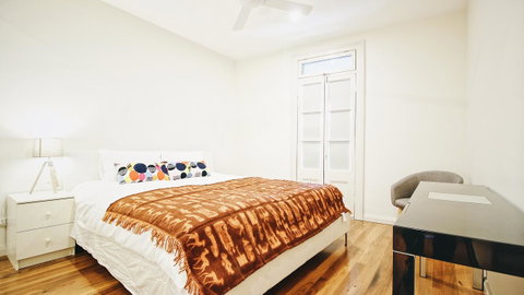 Cozy 5 Bed House In Sydney - Inverell Accommodation 26