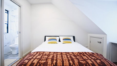 Cozy 5 Bed House In Sydney - Inverell Accommodation 17