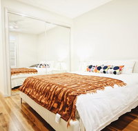 Cozy 5 Bed House in Sydney - Inverell Accommodation