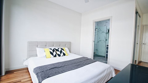 Cozy 5 Bed House In Sydney - Inverell Accommodation 13
