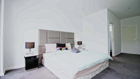 Cozy 5 Bed House In Sydney - Inverell Accommodation 1