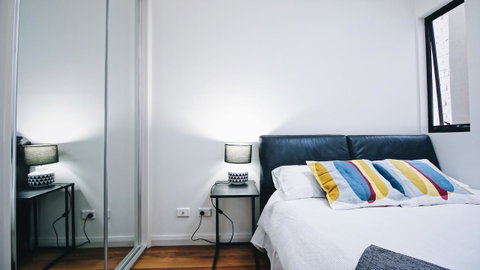 Cozy 5 Bed House In Sydney - Inverell Accommodation 11