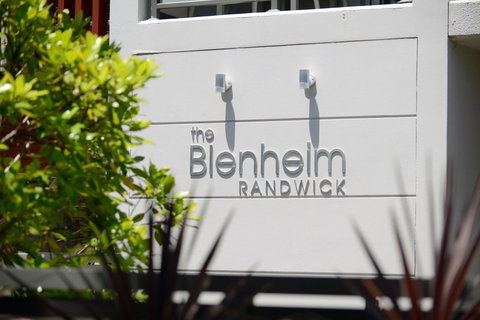 The Blenheim - Inverell Accommodation 11