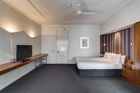 Regents Court Sydney - Inverell Accommodation 4