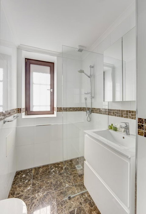 Regents Court Sydney - Inverell Accommodation 15