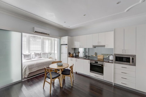 Regents Court Sydney - Inverell Accommodation 13