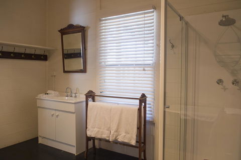 Hillview Heritage Hotel - Inverell Accommodation 16