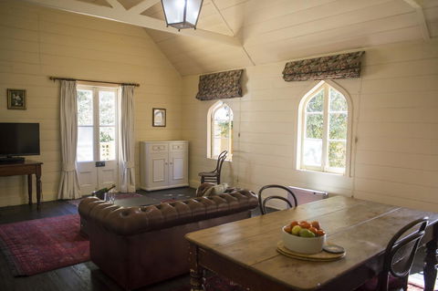 Hillview Heritage Hotel - Inverell Accommodation 24