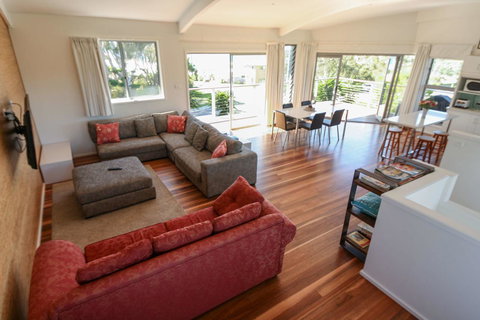 Valla's Beach House - Inverell Accommodation 9