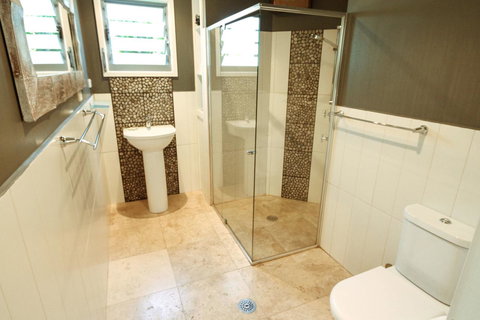 Valla's Beach House - Inverell Accommodation 13