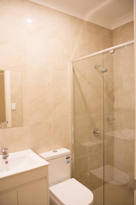 T&M HOUSE - Inverell Accommodation 19