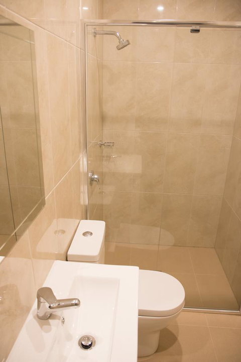 T&M HOUSE - Inverell Accommodation 28