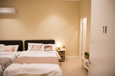 T&M HOUSE - Inverell Accommodation 44