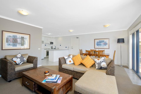 South Pacific Apartments - Inverell Accommodation 8