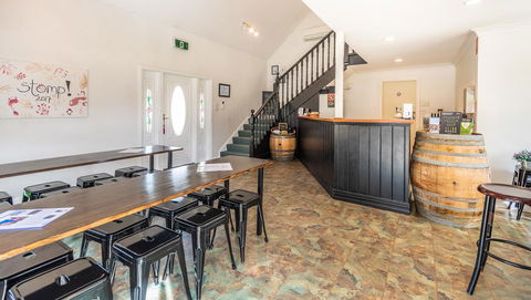 Madigan Wine Country Cottages - Inverell Accommodation 24