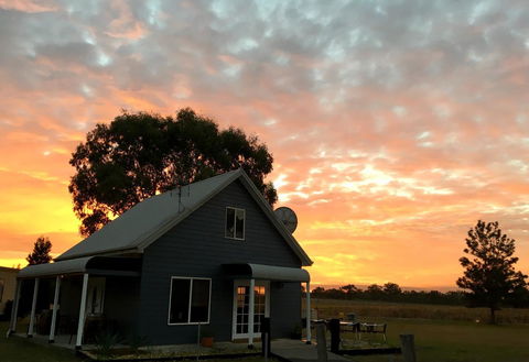 Madigan Wine Country Cottages - Inverell Accommodation 15