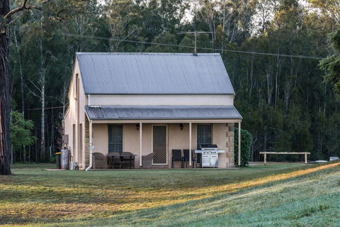 Madigan Wine Country Cottages - Inverell Accommodation 37