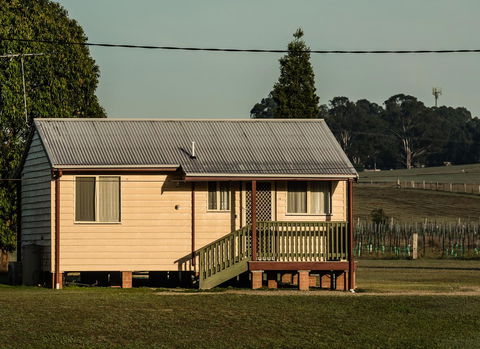 Madigan Wine Country Cottages - Inverell Accommodation 34