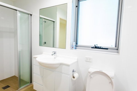 Near Train Station, New 2 BR Apt/free Parking - Inverell Accommodation 30